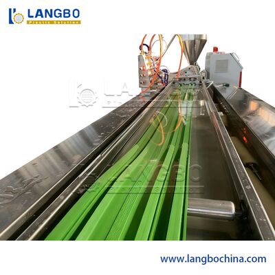 Hoogwaardige Automatiseringsplastic PVC Waterstop Machine / WPC Deurkozijn Holle Plafondprofiel Extrusie Productielijn Fabrikant in China