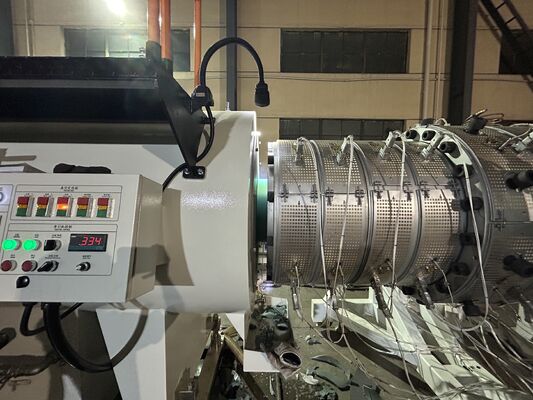 SJSZ92/188 800KG/H Hoge Capaciteit Extruder 180-710mm Plastic UPVC Productiemachine