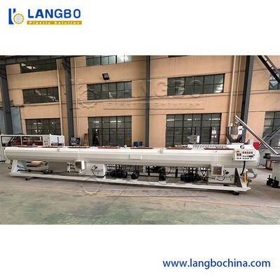 PE-buis-extrusielijn. Geautomatiseerde werking. Standaard-conforme chemisch bestand buis.