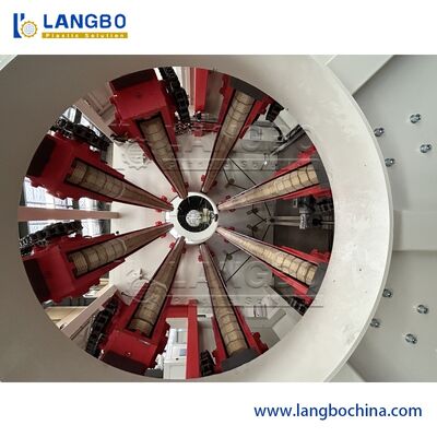 PVC-buis-extrusielijn. Geschikt voor precisiecontrole van buisdiameter van 16mm/800mm.