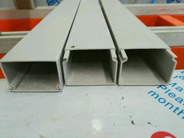 Het tweeling van de het Profieluitdrijving van Schroefpvc Trunking van de de Machine Elektrokabel Maken