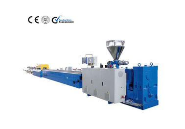 De dubbele Machine van de het Profieluitdrijving van van Schroefpvc/UPVC Plastic voor Decoratief Materiaal