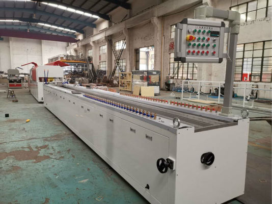 Aanpasbare laag lawaai PVC-profiel extrusielijn