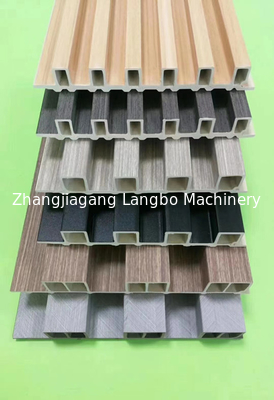 PVC WPC Decoratie Fluted Wandpaneel Extrusie Machine Productie Lijn