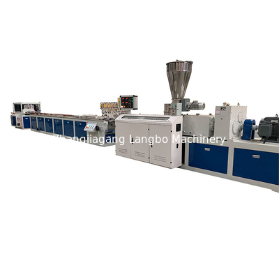 Innen- en buitenversiering WPC-fluitpaneelmachine WPC-wandpaneel-extrusielijnmachine